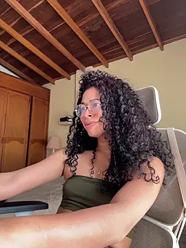 GabriSaenz live sex cam