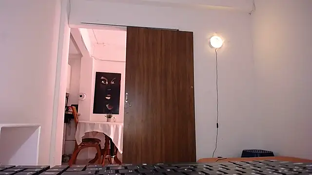 yselahot - Yselahot's free webcam - UK Sex Cams