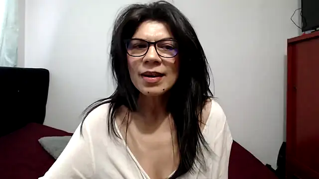 abrilsex23 - Abrilsex23's free webcam - UK Sex Cams