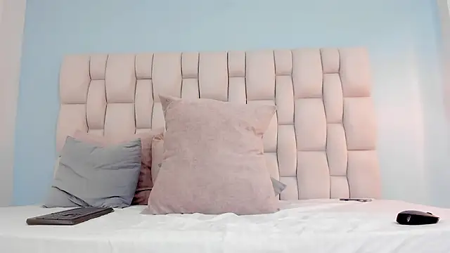 eva_roseee - Eva_roseee's free webcam - UK Sex Cams