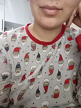 Emi_hot1 live sex cam