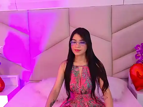 oliviadiaz - OliviaDiaz's free webcam - UK Sex Cams