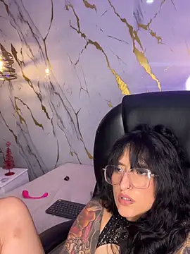 scaarlettfox - Scaarlettfox's free webcam - UK Sex Cams