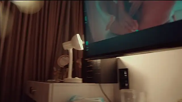 MilaDYstarlight's Stripchat show and profile