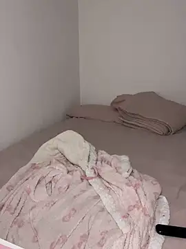 mochamimi (F young) - closeup oily titties