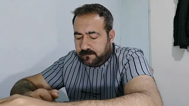 mio_jaks (Ask my age) - Does anyone want sperm? :wanker: