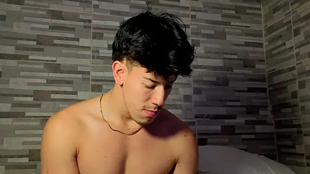 maxxcooper1 - Maxxcooper1's free webcam - UK Sex Cams