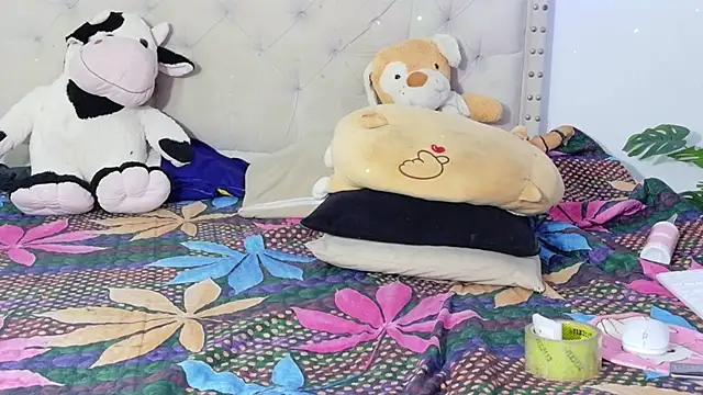 sweet_baby_hellen - Sweet_baby_hellen's free webcam - UK Sex Cams