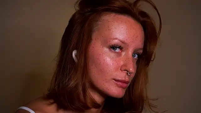 Liuba_Fox live sex cam