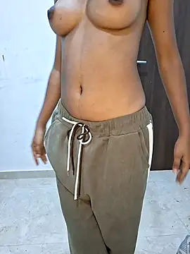 akni_ (F teen) - oil on boobs