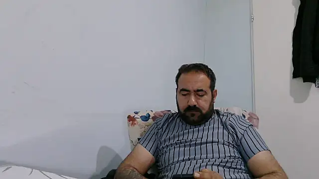 mio_jaks (Ask my age) - Does anyone want sperm? :wanker: