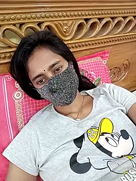 Softheart-97 Live Webcam on Stripchat