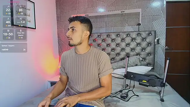 valentiinoss - Valentiinoss's free webcam - UK Sex Cams