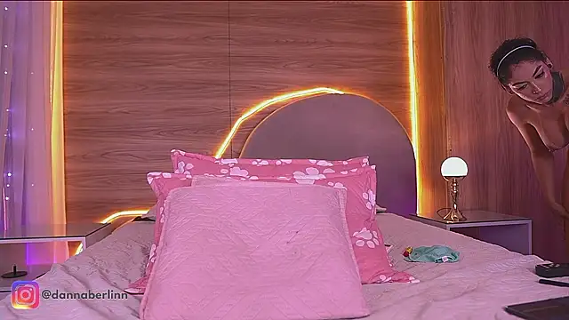 danna_berlin_ (F young) - SQUIRT SHOW ☔🌊 more more