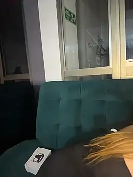 Antonella_Juliet... Live Webcam on Stripchat