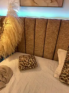 naishaa_ - Naishaa_'s free webcam - UK Sex Cams