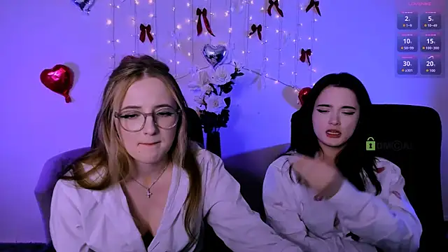 liana_kisses (Ask my age) - show boobs luna