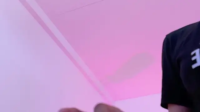 cutepetitee - Cutepetitee's free webcam - UK Sex Cams