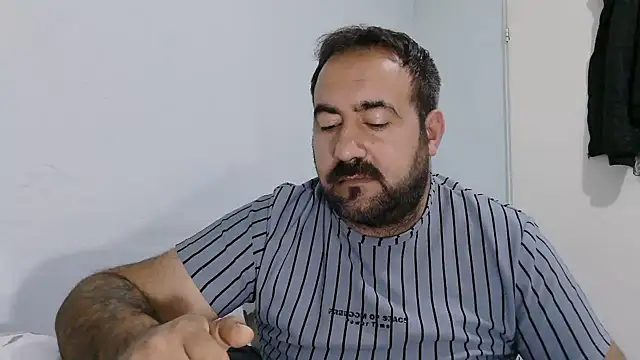 mio_jaks (Ask my age) - Does anyone want sperm? :wanker: