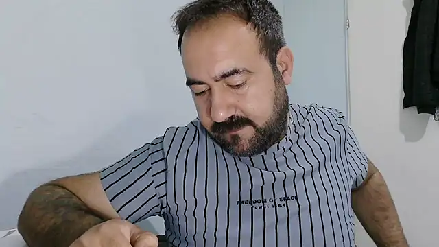 mio_jaks (Ask my age) - Does anyone want sperm? :wanker: