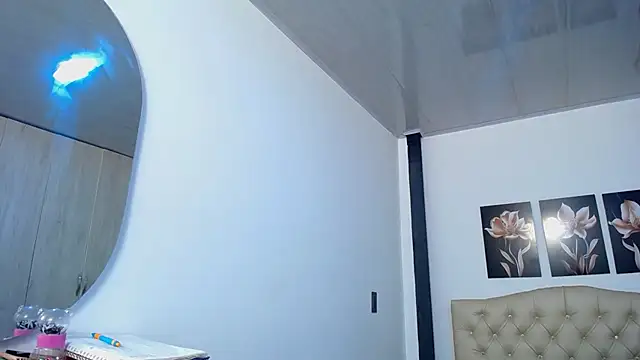 pinky_f00x - Pinky_f00x's free webcam - UK Sex Cams