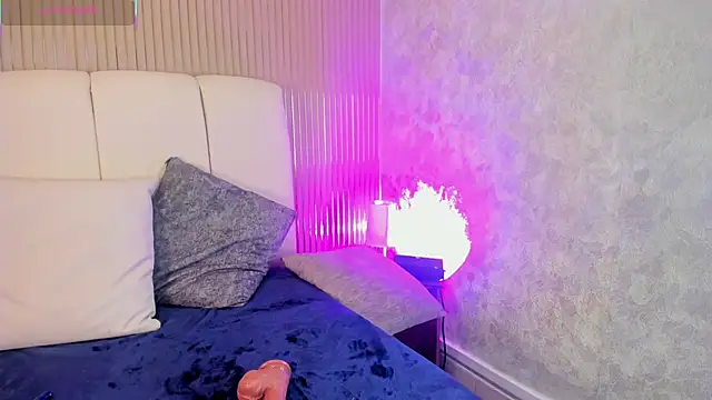 cayla_jonnes live sex cam