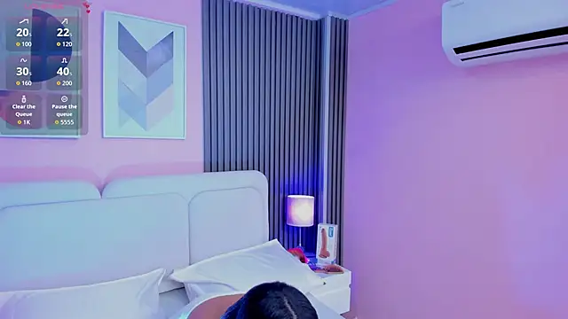 Clawdeen__wolf webcam