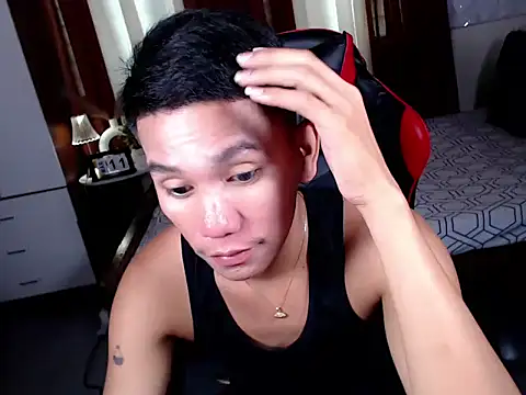 drinkmycumx - Drinkmycumx's free webcam - UK Sex Cams