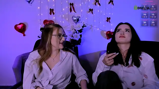 liana_kisses live sex cam