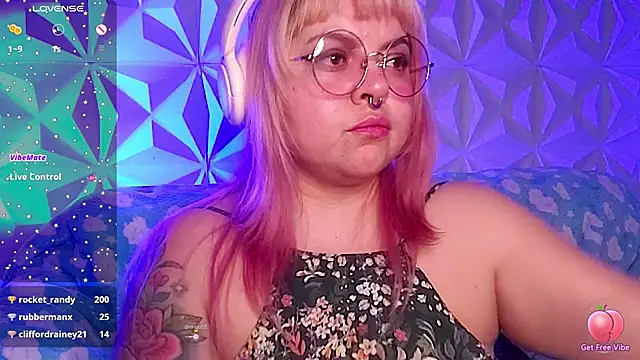 satyn_doll - Satyn_doll's free webcam - UK Sex Cams