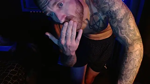 kingcole2390 - KingCole2390's free webcam - UK Sex Cams