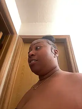 Webcam Model (theesweetheart)  is live.Free join now!