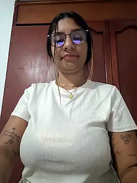 sofythom1 - Sofythom1's free webcam