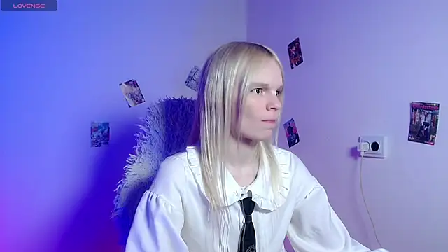 Emily_Nyaffee live sex cam