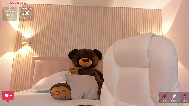 charlotttee11 - Charlotttee11's free webcam