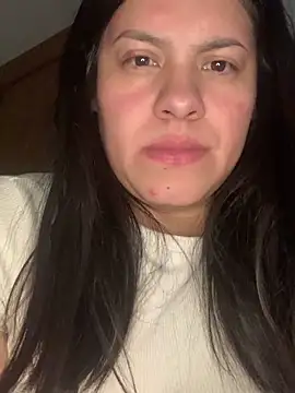 smokydee (F young) - Ride dildo naked 15 mins