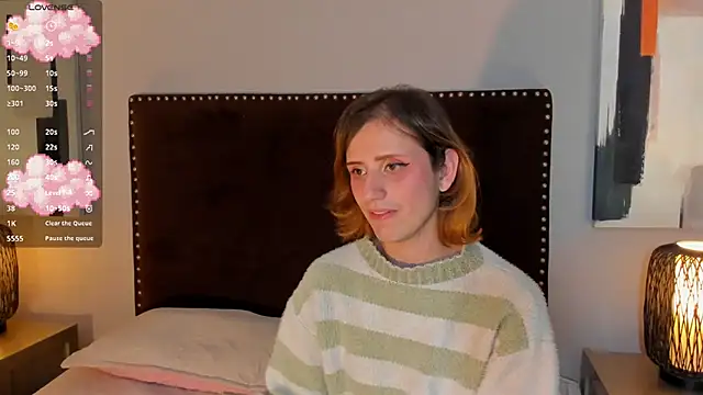 seraphine_star (T teen) - show panty