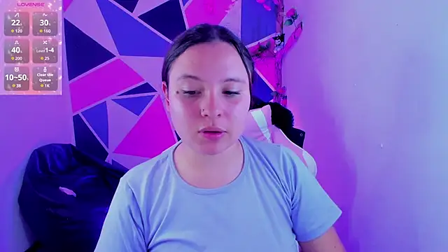 little_emma0 - Little_emma0's free webcam - UK Sex Cams