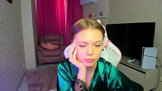 strawberrye - Strawberrye's free webcam - UK Sex Cams