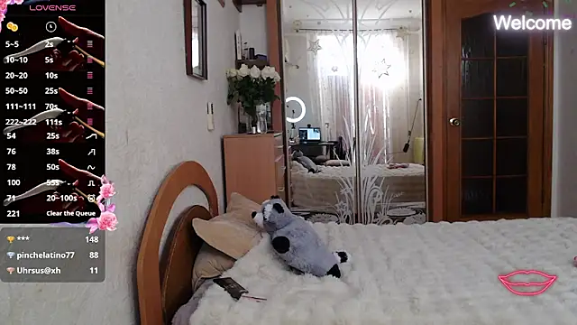 Yevgeshka-Milashka live sex cam