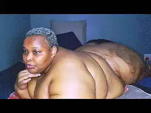 fatafricanqueen (F young) - Spread fat ass