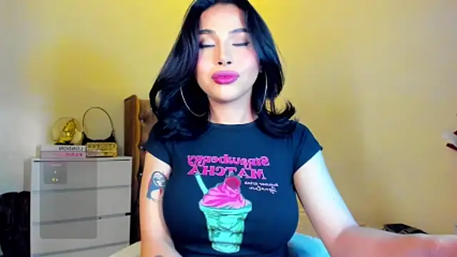 amandawilde (T young) - THIRSTY? MAKE THIS HUGE COCK CUM!