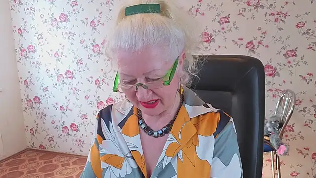 maya_mayflower - Maya_Mayflower's free webcam - UK Sex Cams