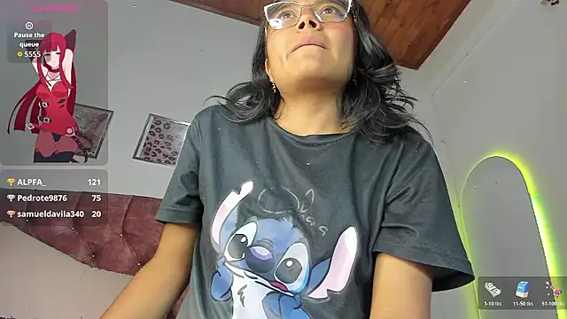 luna_velveth (F teen) - vaginal penetration