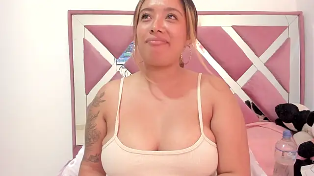 bellalumi - Bellalumi's free webcam - UK Sex Cams