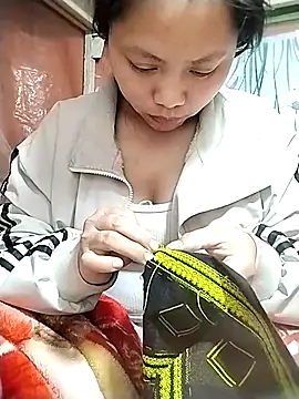 venu00 (F young) - Can we be in love?