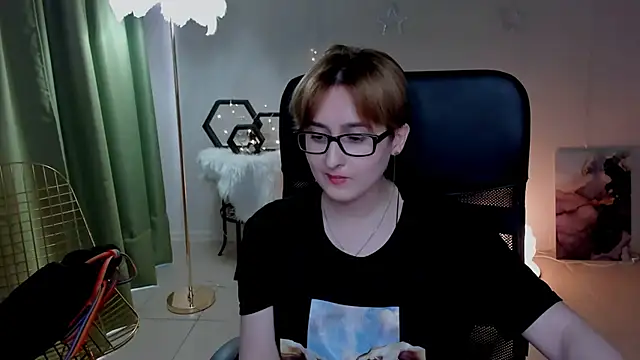 lixeluna - LixeLuna's free webcam - UK Sex Cams