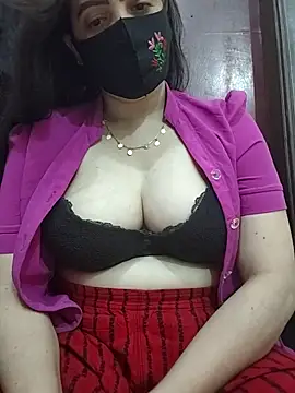 Webcam Model (Saanvi-Sen)  is live.Free join now!