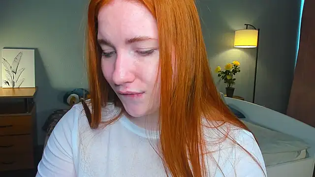 ethalcarlsqq (F young) - Bounce my boobs hard and show them off!