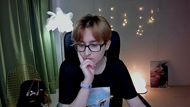 lixeluna - LixeLuna's free webcam - UK Sex Cams